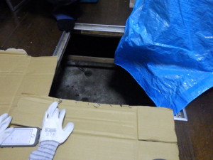 足立区保木間|キッチンの壁の中の給湯管の水漏れ修理